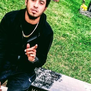 Meet your Posher, Charles